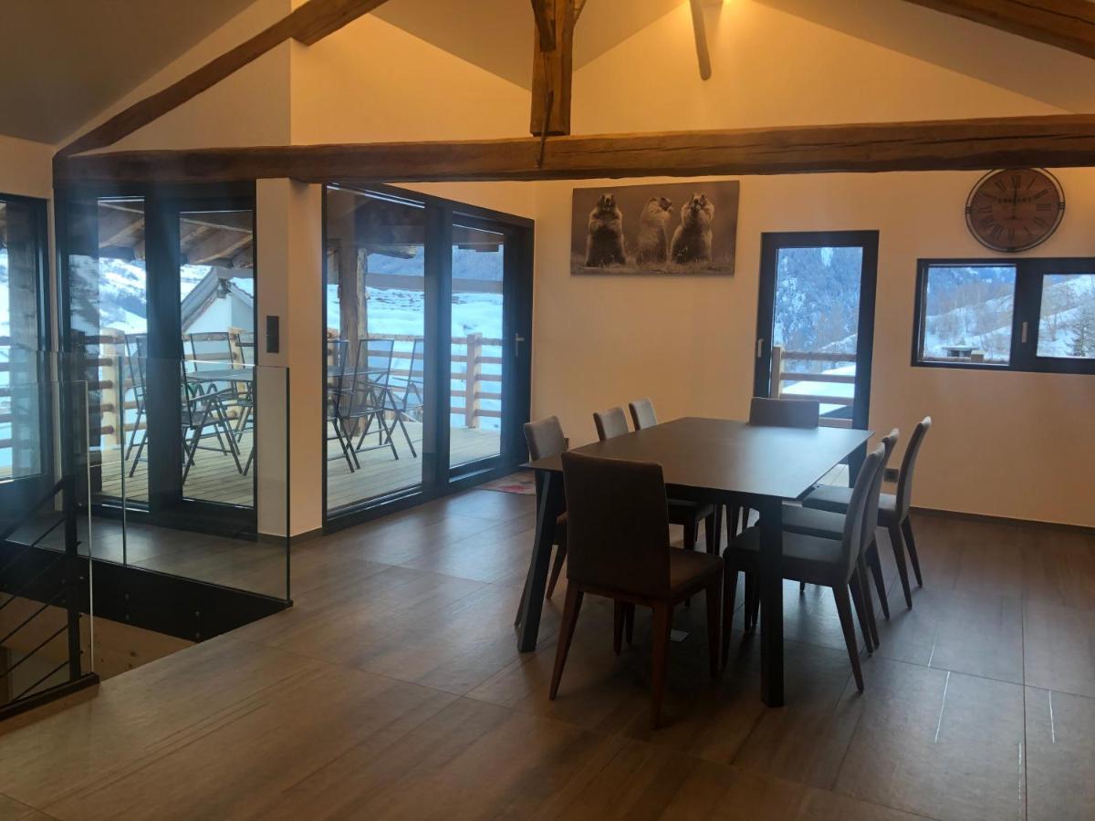 Grand Avec Terrasse A Chez-les-reuses