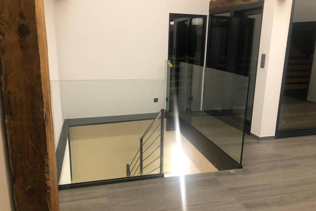 Apartamento Grand Avec Terrasse à Chez-les-reuses