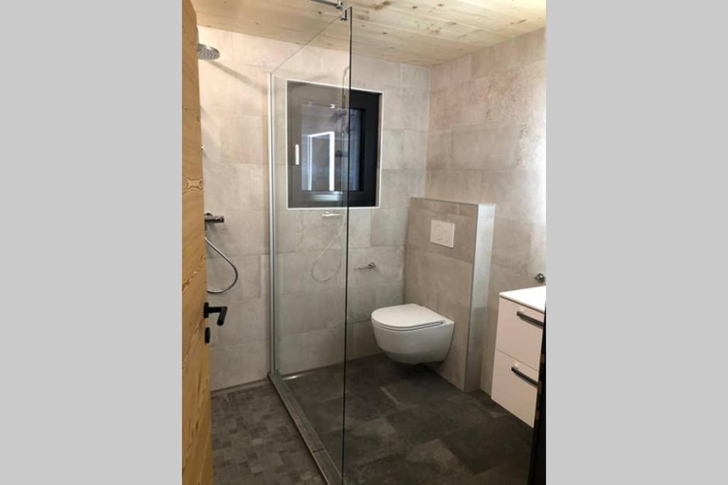 Apartamento Grand Avec Terrasse à Chez-les-reuses